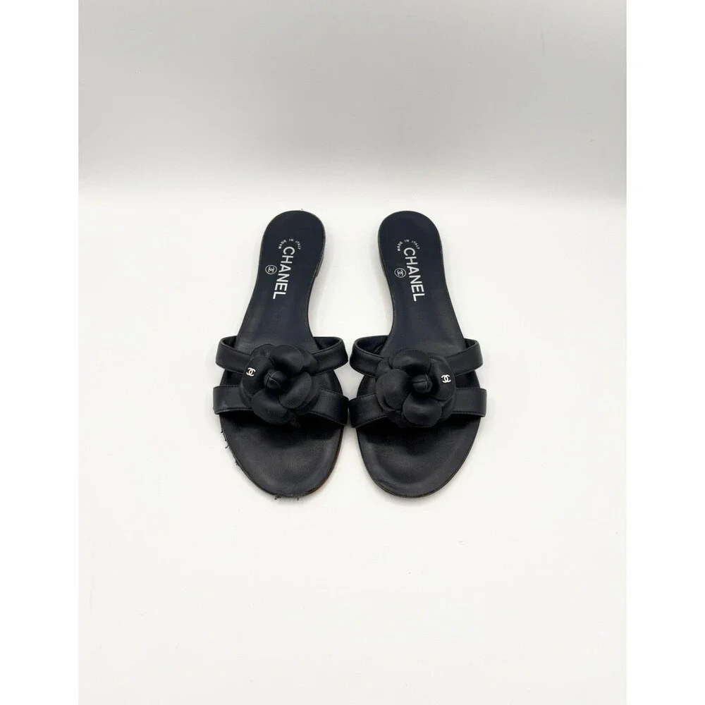 Chanel Navy Leather Camellia Embellished CC Logo Thong Flat Slides Size EU 39
